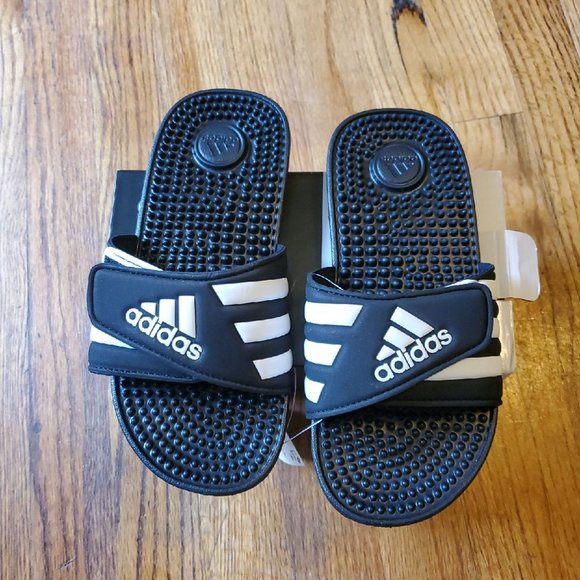 3 FOR $60  NWT Adidas Slides Kids Various sizes - Picture 5 of 5